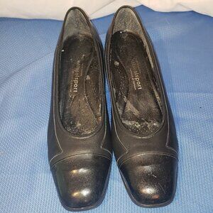 Women's Natural Sport Classic Pump, Black, 8M US